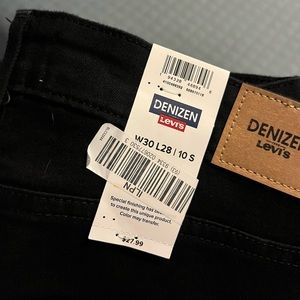 Black Denizen Mid-Rise Skinny Jeans- NWT